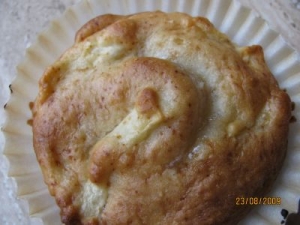 Applebananavanilla muffins baked without fat Biscuits recipe