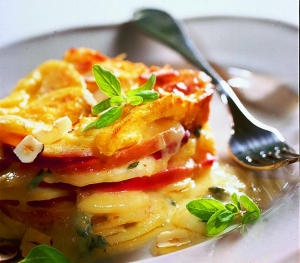 Applepotato gratin with blue cheese recipe