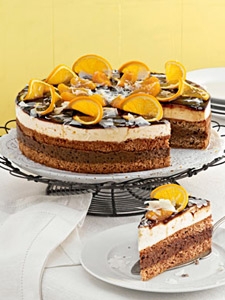 Hazelnut cream with apricots Cake recipe