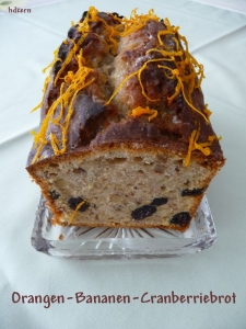 Nutty olive cake with dried fruit Spice cake recipe