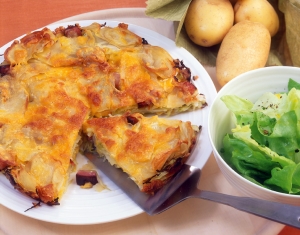 Potato cake with bacon cabbage and cheddar Potato gratin recipe