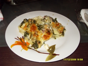 Potato gratin with spinach