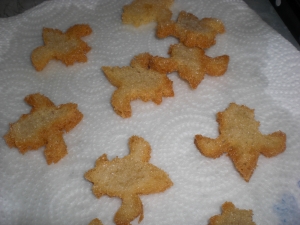Decorative croutons for salads and finger food