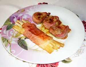 Pork and asparagus wrapped in bacon cooked in flavor wave Oven