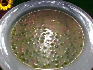Pea and ham soup with chervil