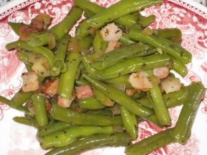 Green beans with bacon and onions