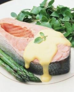 Salmon-fillet-with-green-asparagus-and-hollandaise-sauce