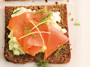Open sandwiches with smoked salmon