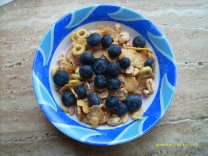 Mslimix With Yoghurt And Blueberries
