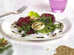 Balsamissimo Salad With Goat Cheese