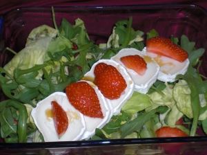 Salad With Goat Cheese And Strawberries
