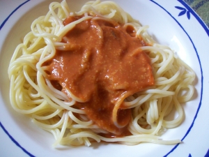 Spaghetti With Tomato And Cheese Faster And Cream Sauce