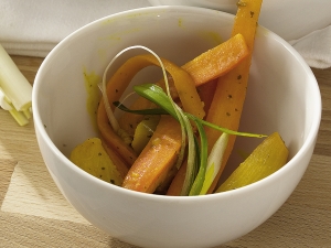 Carrot and shallot salad with turmeric