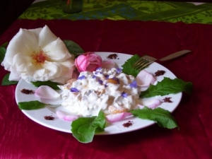 Chicken Cocktail With Violet Flowers