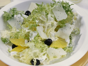 Frise And Orange Salad With Cheese
