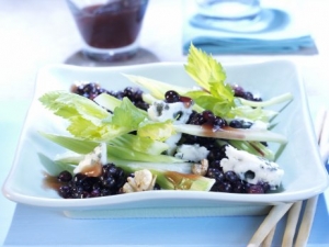 Wild blueberries and celery with Rouquefort