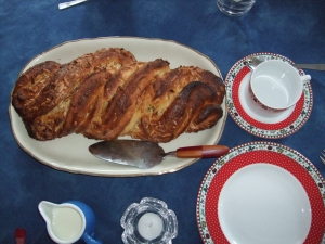 Braided Bread filled with nuts Biscuits recipe