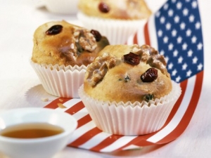 Cranberrywalnut muffins with maple syrup Biscuits recipe