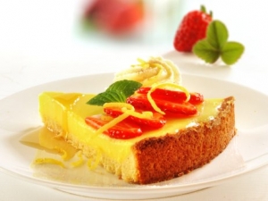 Strawberry cake with cream liqueur Strawberry Cake recipe