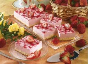 Strawberry cakes with cottage cheese Cake recipe