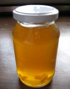 Apple jelly with ginger