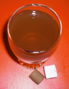 Apple tea with honey flavor punch