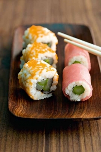 Asparagus sushi