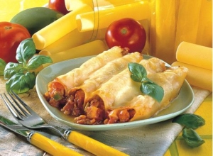 Cannelloni with vegetable filling