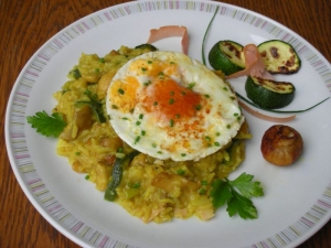 Curry rice with fried egg