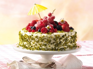Lagkage berries and cream cake