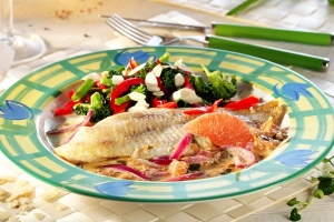 Pike fillet with herb sauce with vegetables