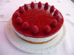 Poppy seed cake with raspberry lining Poppy Seed Cake recipe