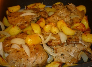 Pork chops with potatoes and onions from the oven