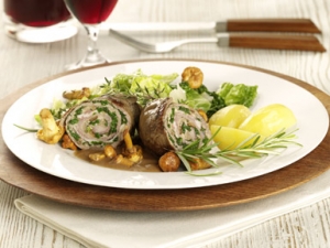 Roulade stuffed with mushrooms