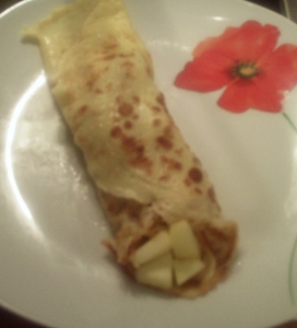 Sweet crepes with apple or banana filling Crpes recipe
