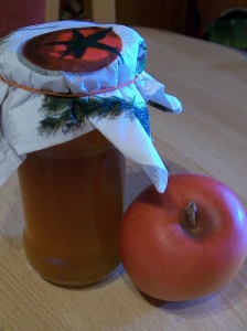 Tomato and apple jelly