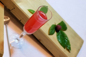 Champagne with raspberry puree