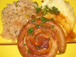 Bratwurst-with-sauerkraut-sour-cream