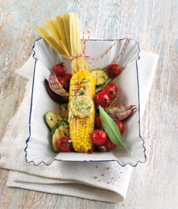 Corn-with-cherry-tomatoes-and-garlic-butter