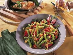Green beans in tomato sauce