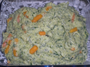 Green-mashed-potatoes-with-carrots-for-leftovers-mashed-potatoes