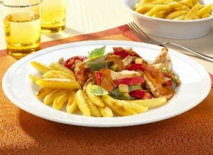 Potato-noodles-with-spicy-pepper-sauce-and-chicken