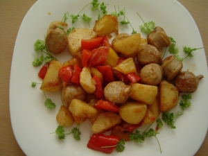 Thuringian-bratwurst-with-vegetables