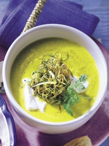 Zucchini-soup-with-curry