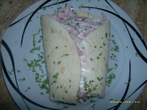 Fast Wrap meat with lettuce and cheese