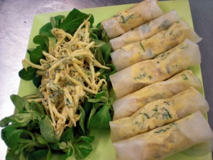 Soybean salad in rice paper sheets