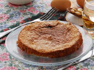 Almond-cake