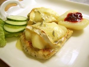 Chicken Breast Fillet With Pear Gorgonzola And Camembert