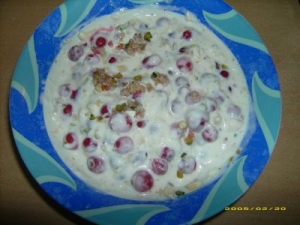 Currant-cream-cheese-with-nuts-recipe