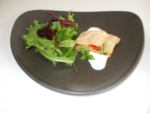 Vegetable-strudel-with-yogurt-sauce-and-lettuce-recipe